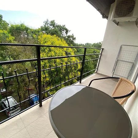 Guest house Leul Jupiter